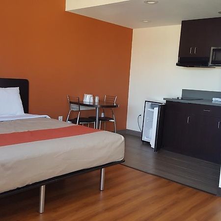 Motel 6 Maple/Main Hesperia Extérieur photo