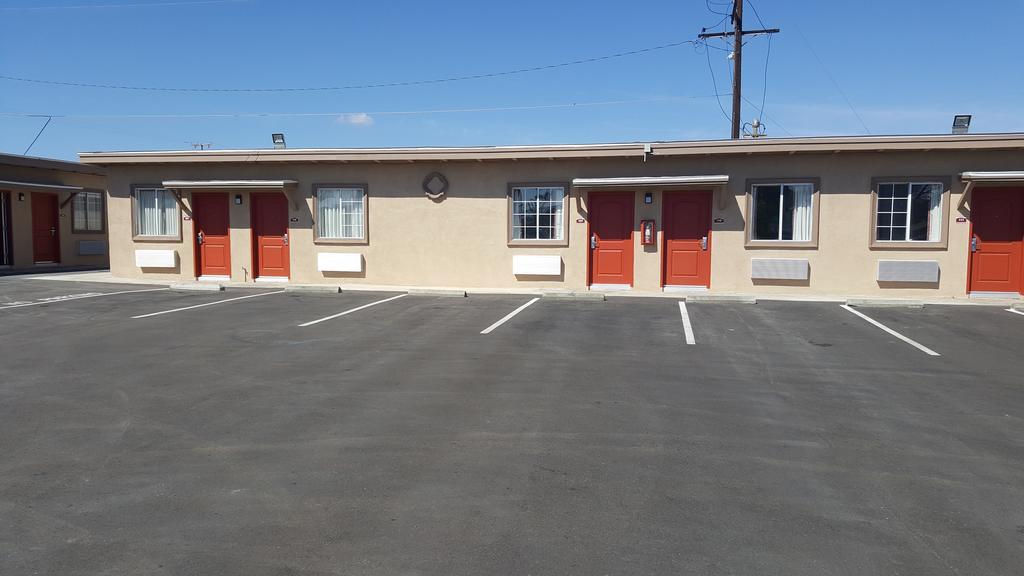Motel 6 Maple/Main Hesperia Extérieur photo
